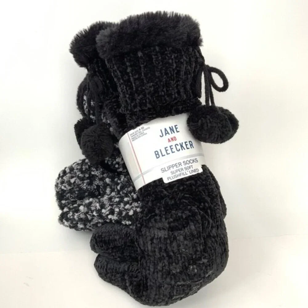 Jane and Bleecker Socks Women Size 4-10 Black Pom Pom Slipper Socks 2 pk
